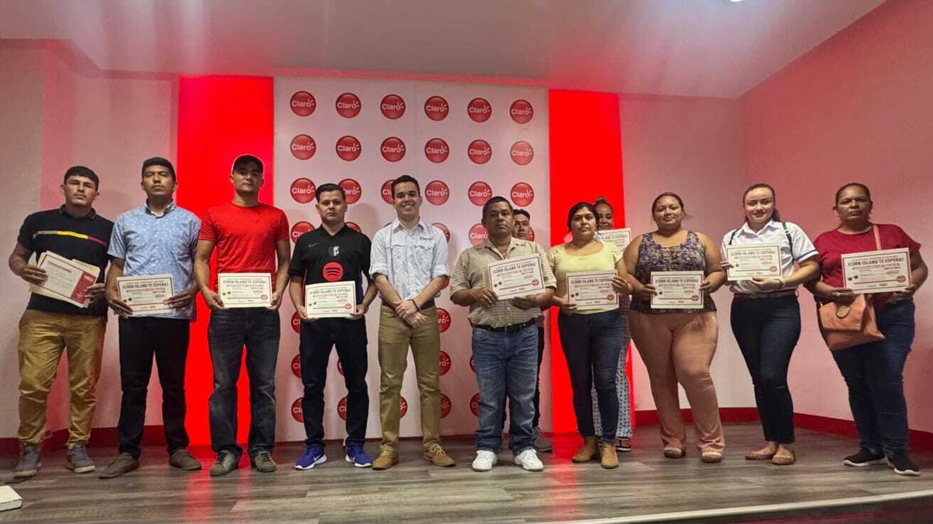 Claro premia a clientes con viajes a Corn Island.