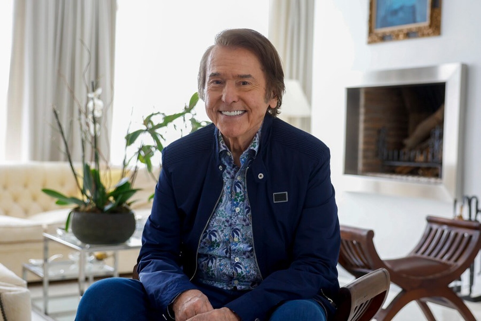 El legendario cantante español Raphael.  Imagen tomada de Vos TV.