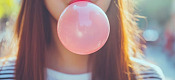 Los odontólogos explican por qué limitar el uso continuo del chicle puede minimizar riesgos y maximizar beneficios.  Imagen tomada de Infobae.