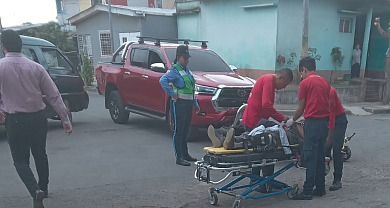 Al lugar se presentaron los Bomberos para trasladar al joven el centro asistencial